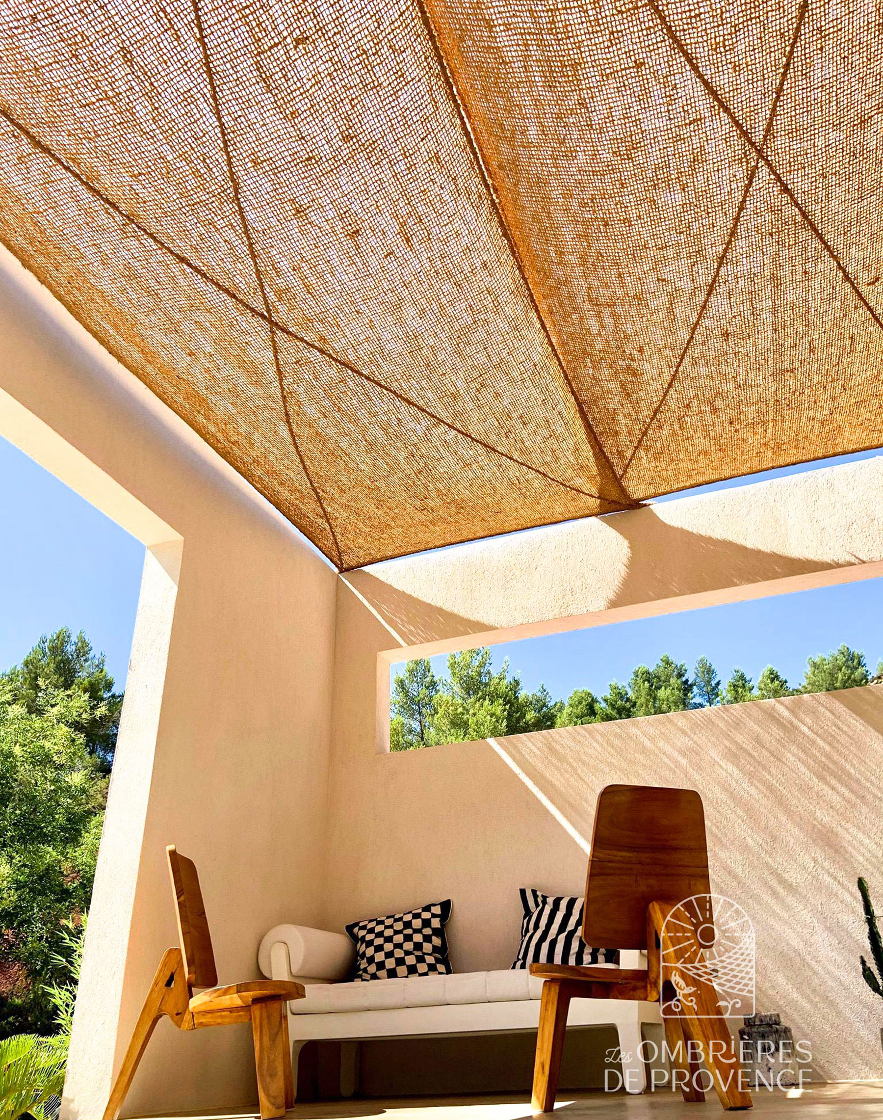 Coconut fiber curtain with 4 hanging points