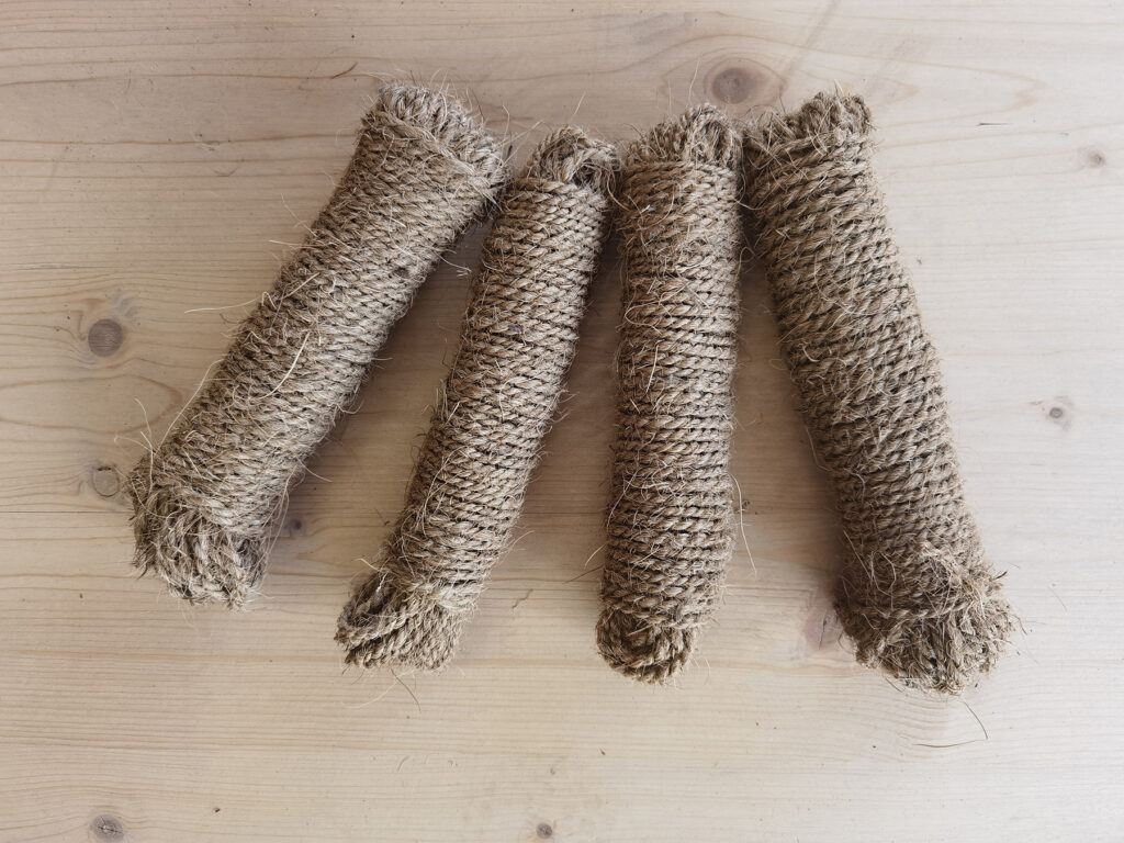 Set van 4 spoelen kokos touw nr. 1