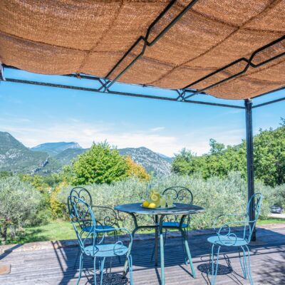 Tela de sombra para pérgola con travesaños espaciados - Coco Robusta